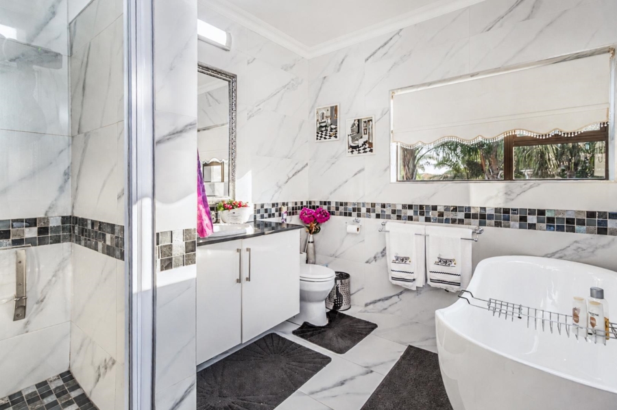 3 Bedroom Property for Sale in Melodie North West
